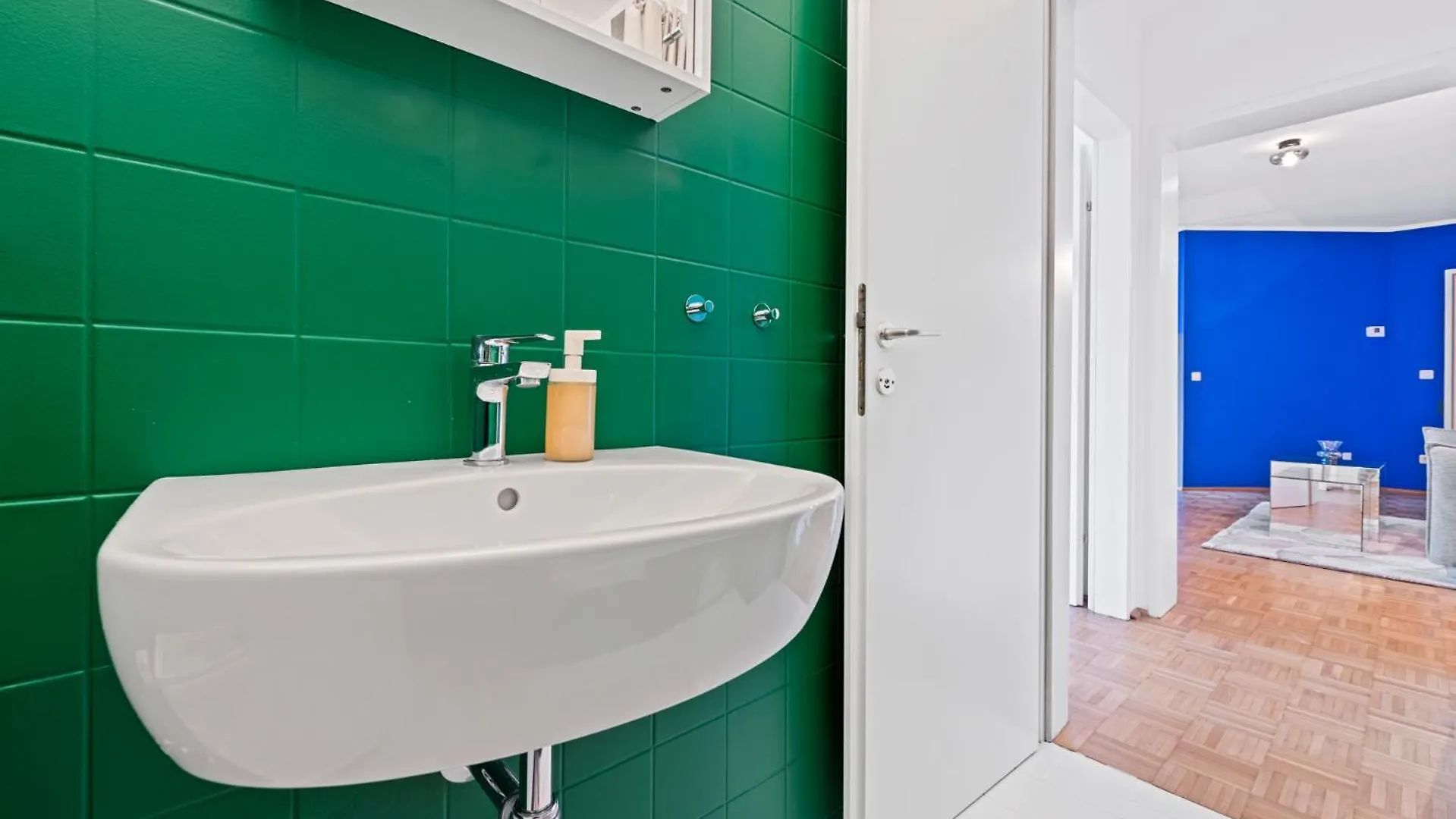4Ty3 Apartments - Naschmarkt City Apartment Is Calling Viena 0*,  Austria