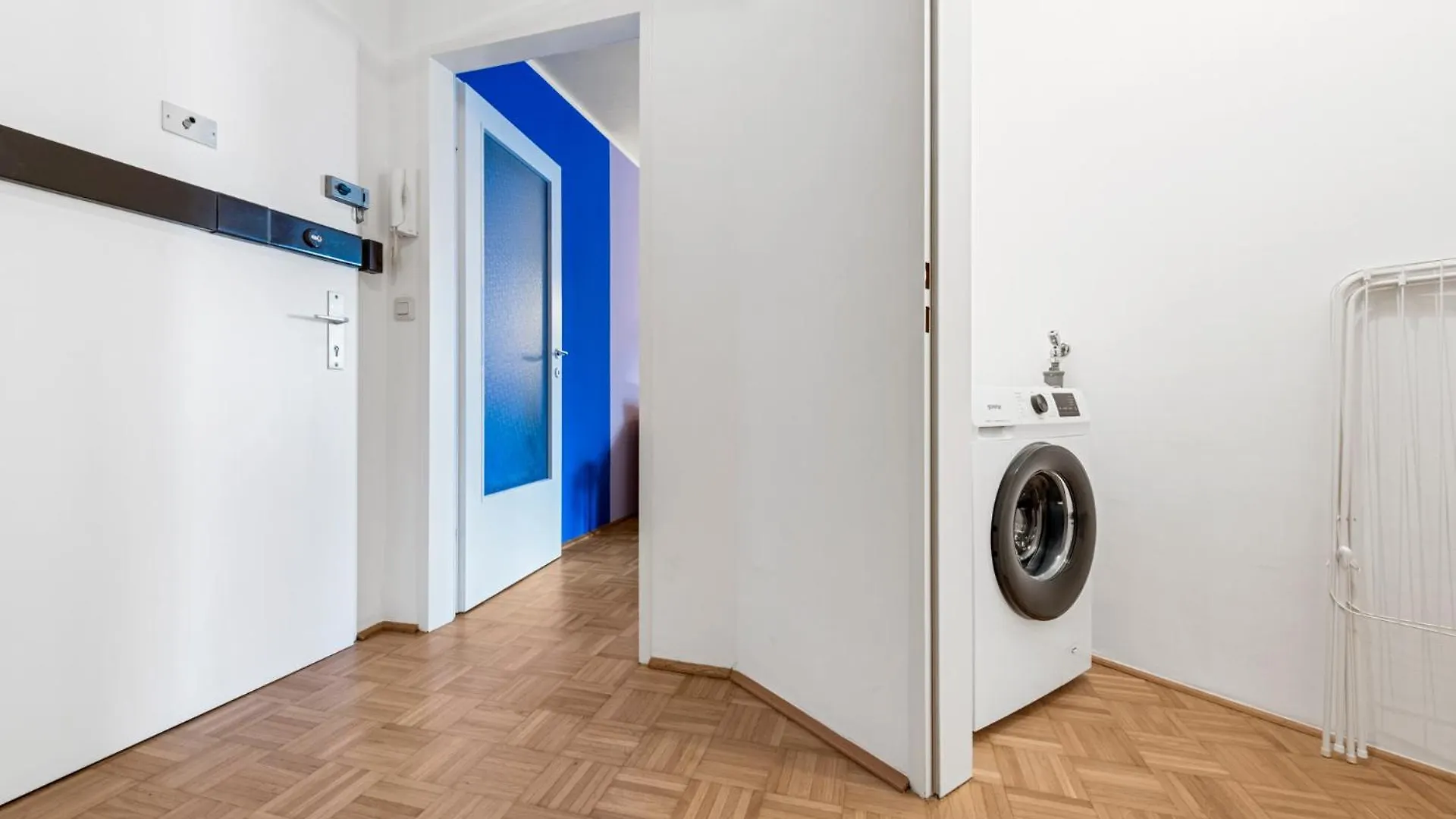 4Ty3 Apartments - Naschmarkt City Apartment Is Calling Viena Austria