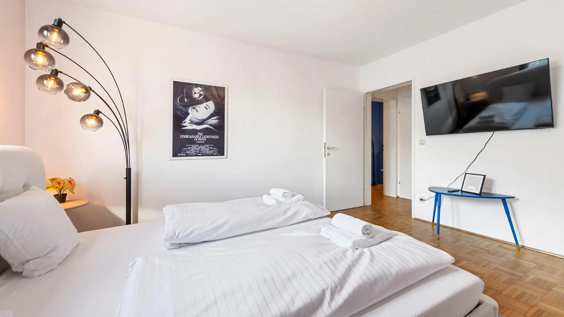 4Ty3 Apartments - Naschmarkt City Apartment Is Calling Viena Austria