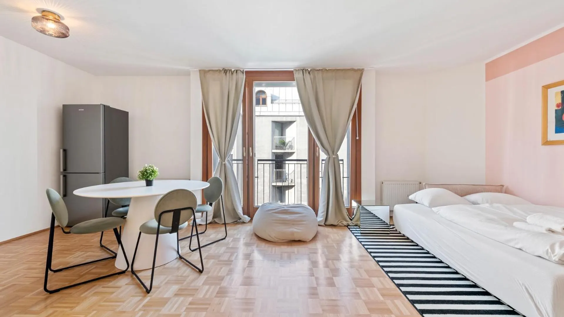4Ty3 Apartments - Naschmarkt City Apartment Is Calling Viena 0*,  Austria
