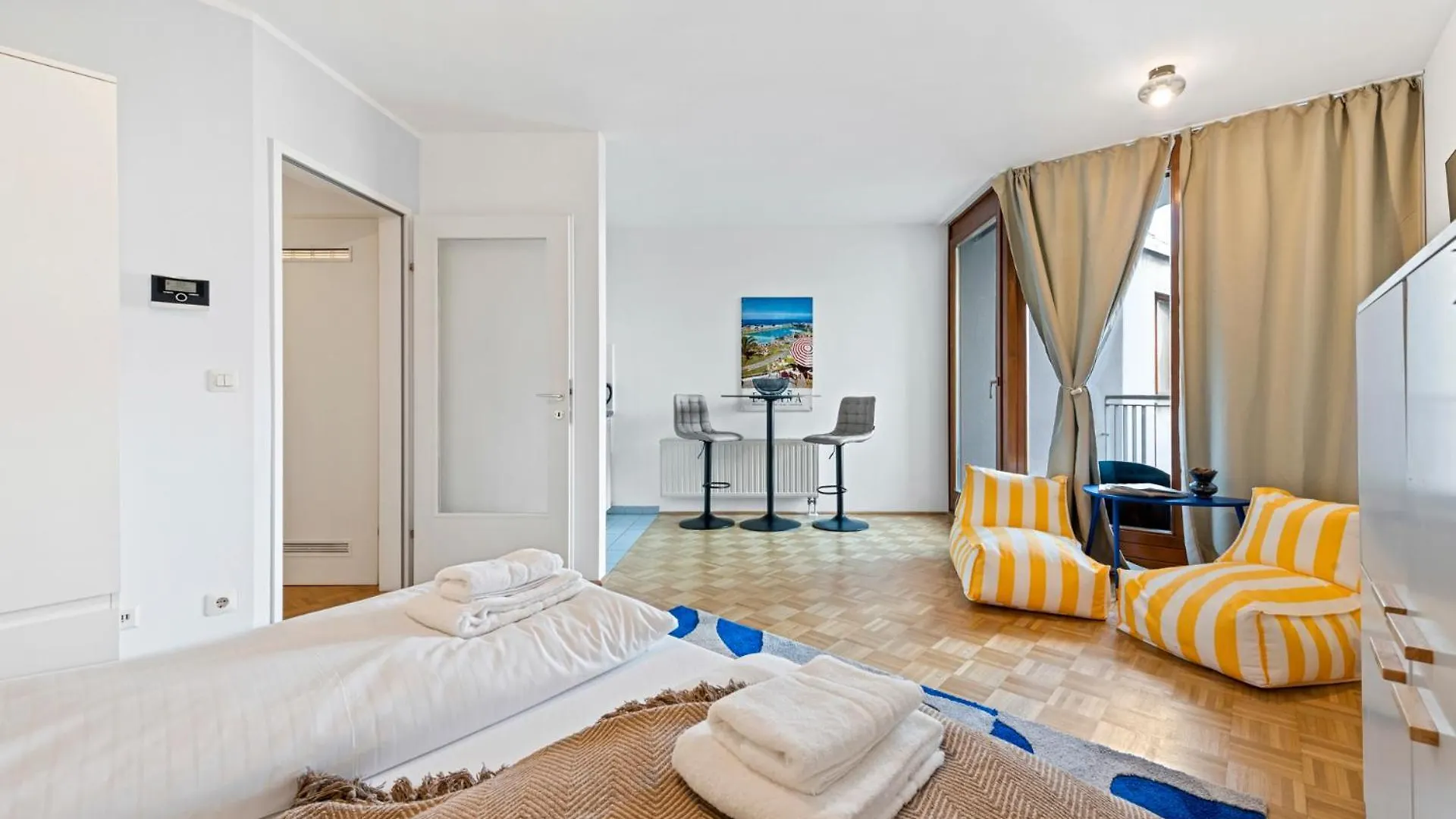 4Ty3 Apartments - Naschmarkt City Apartment Is Calling Vienna 0*,  Austria